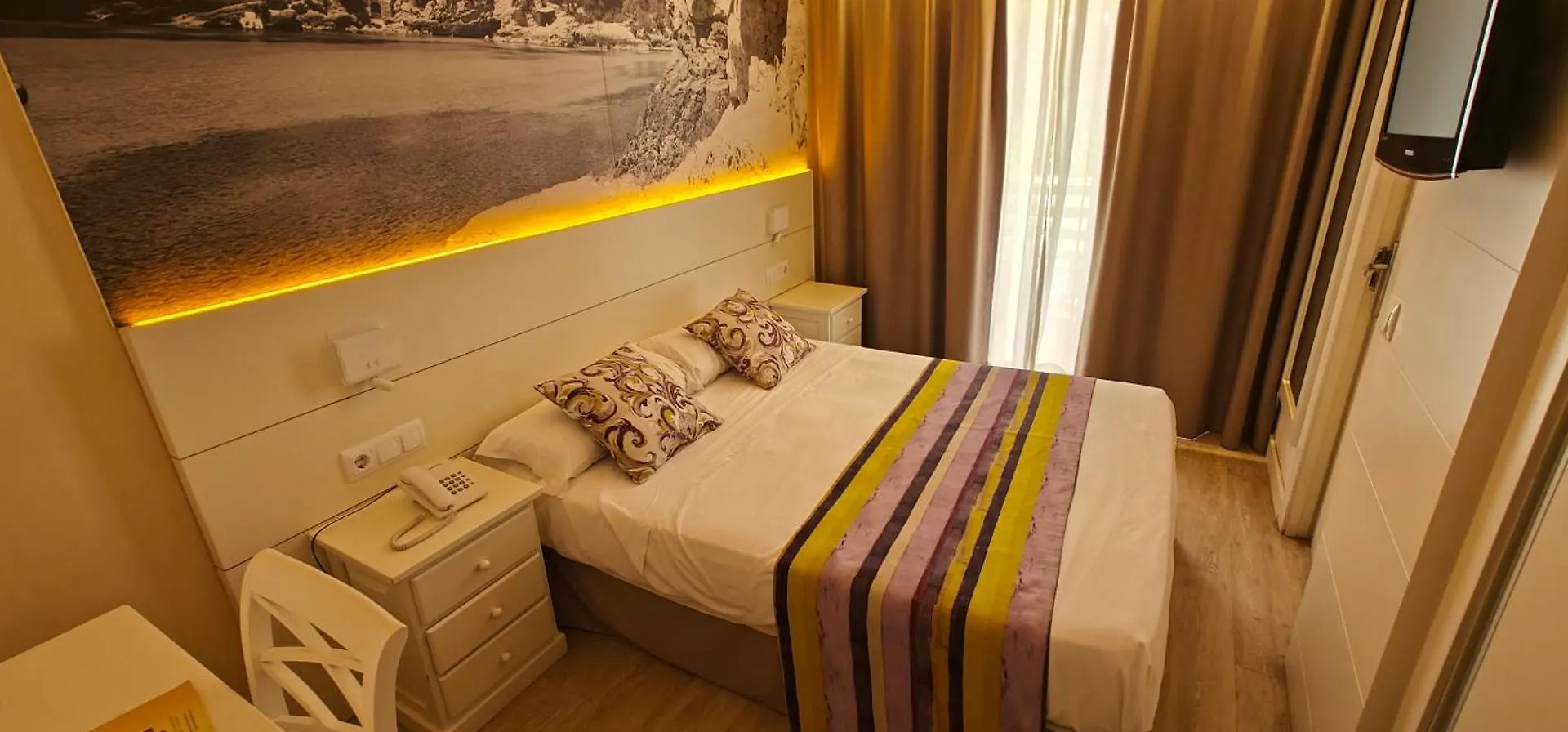 Hotel Venecia Paguera  باغيرا